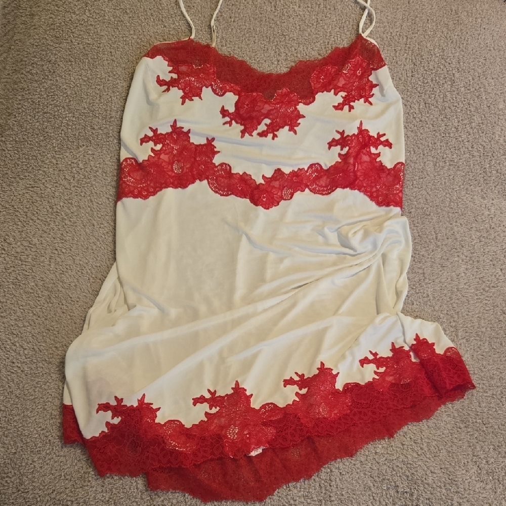 Natori Red and Cream Lace Chemise with Spaghetti Straps
